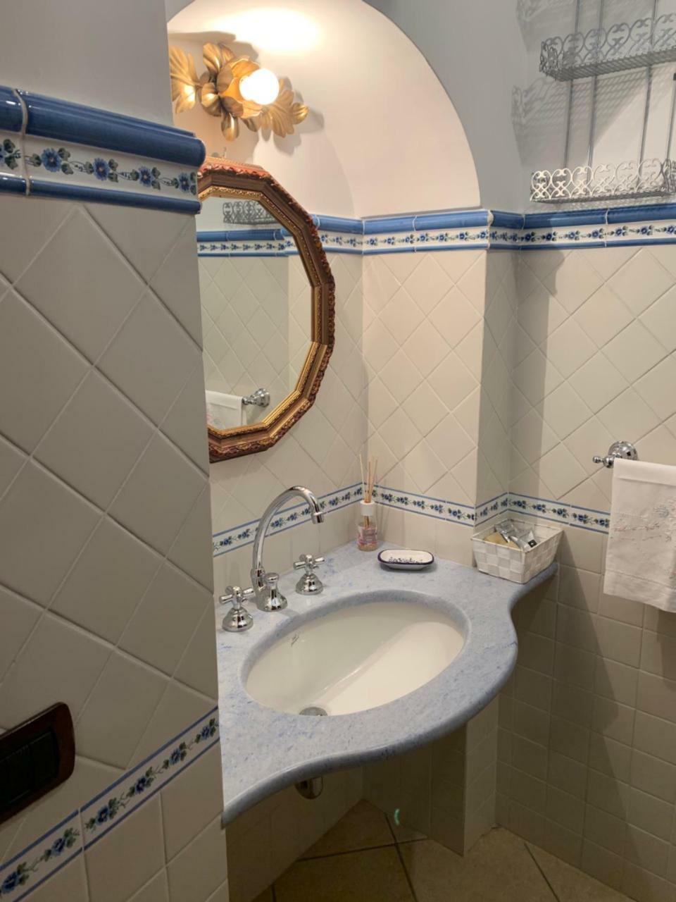 Anna Apartment Позитано Экстерьер фото